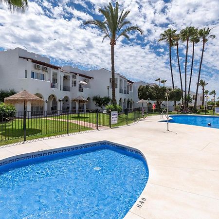 Renovated Apartment On Beachside With Pool Nerja Eksteriør billede