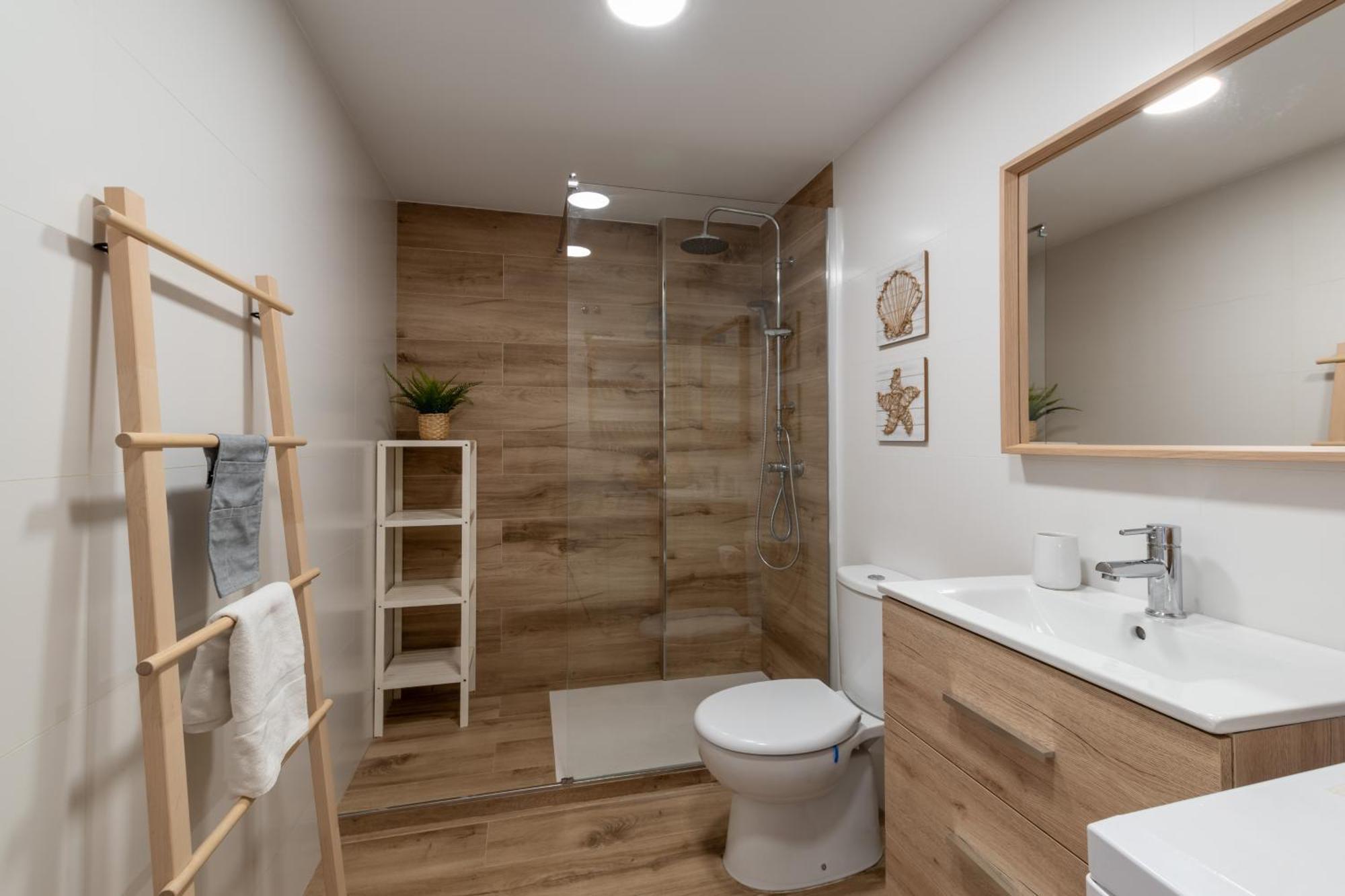 Renovated Apartment On Beachside With Pool Nerja Eksteriør billede