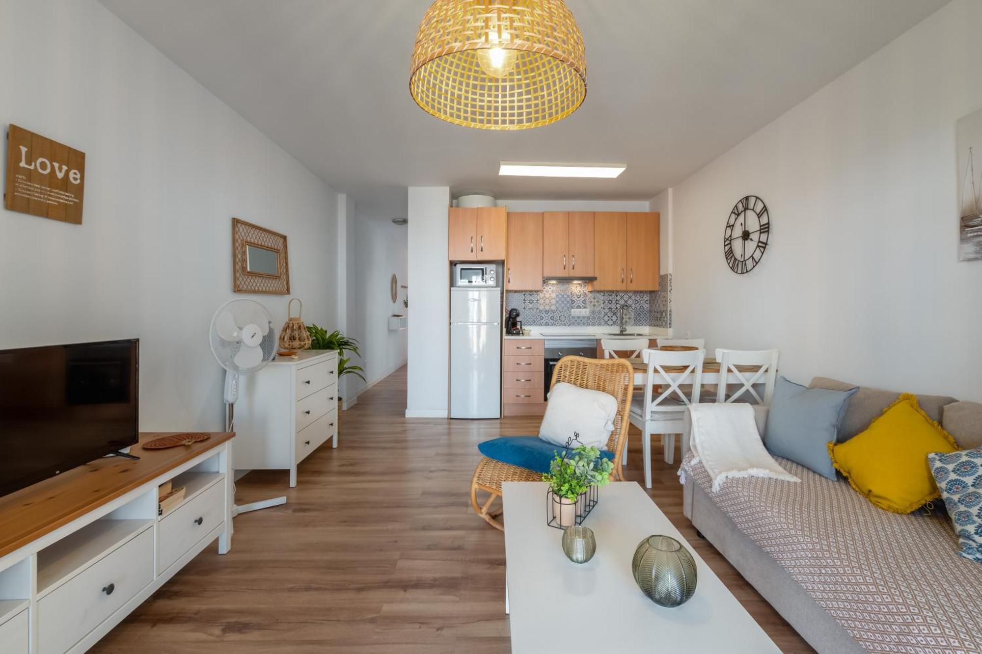Renovated Apartment On Beachside With Pool Nerja Eksteriør billede