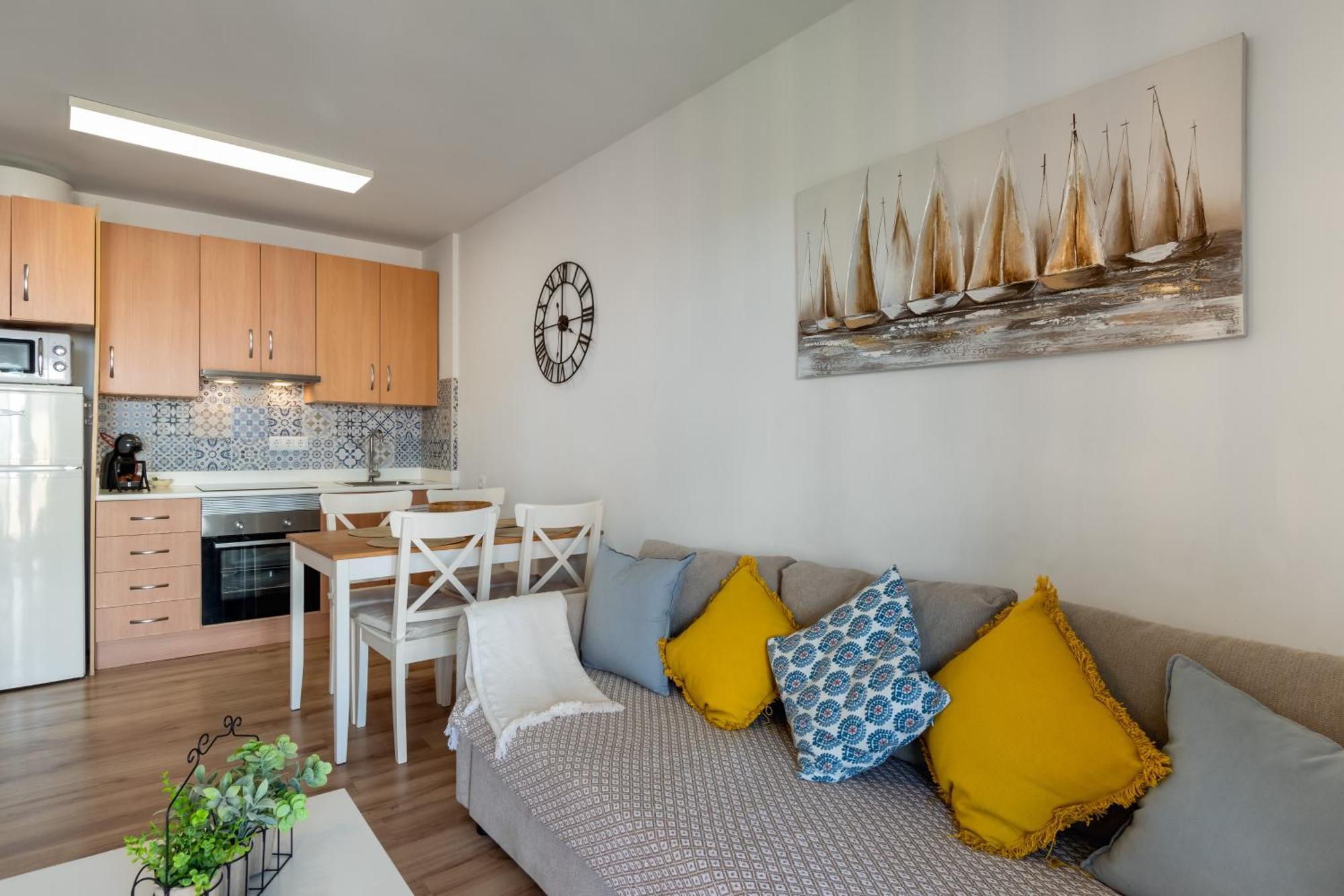 Renovated Apartment On Beachside With Pool Nerja Værelse billede