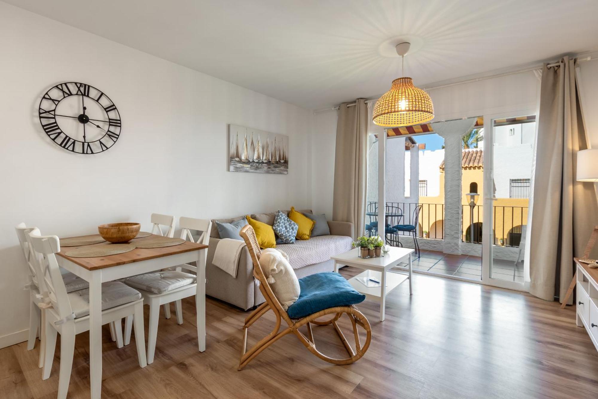 Renovated Apartment On Beachside With Pool Nerja Eksteriør billede